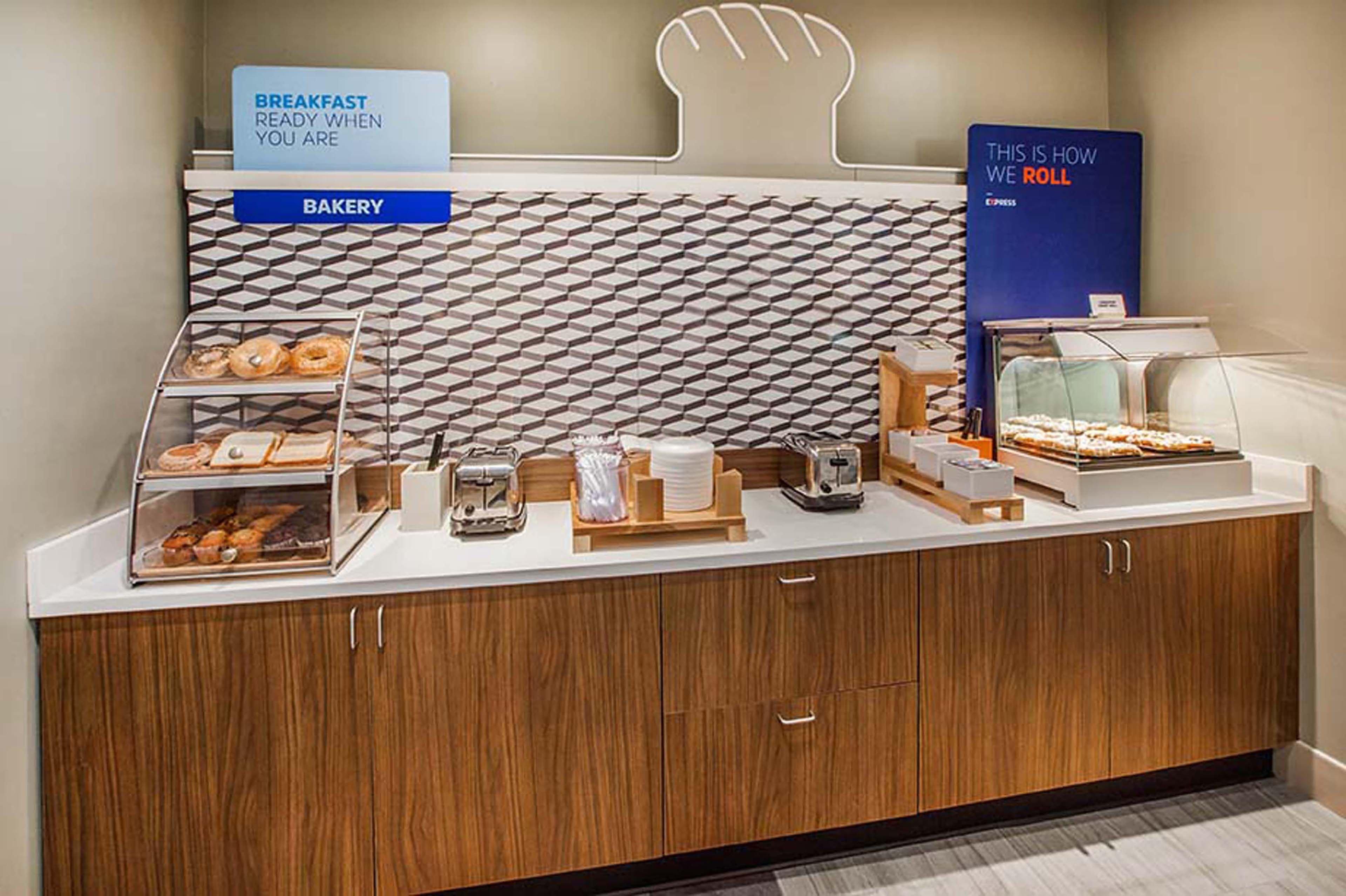 Holiday Inn Express & Suites - Redding By Ihg Exteriér fotografie