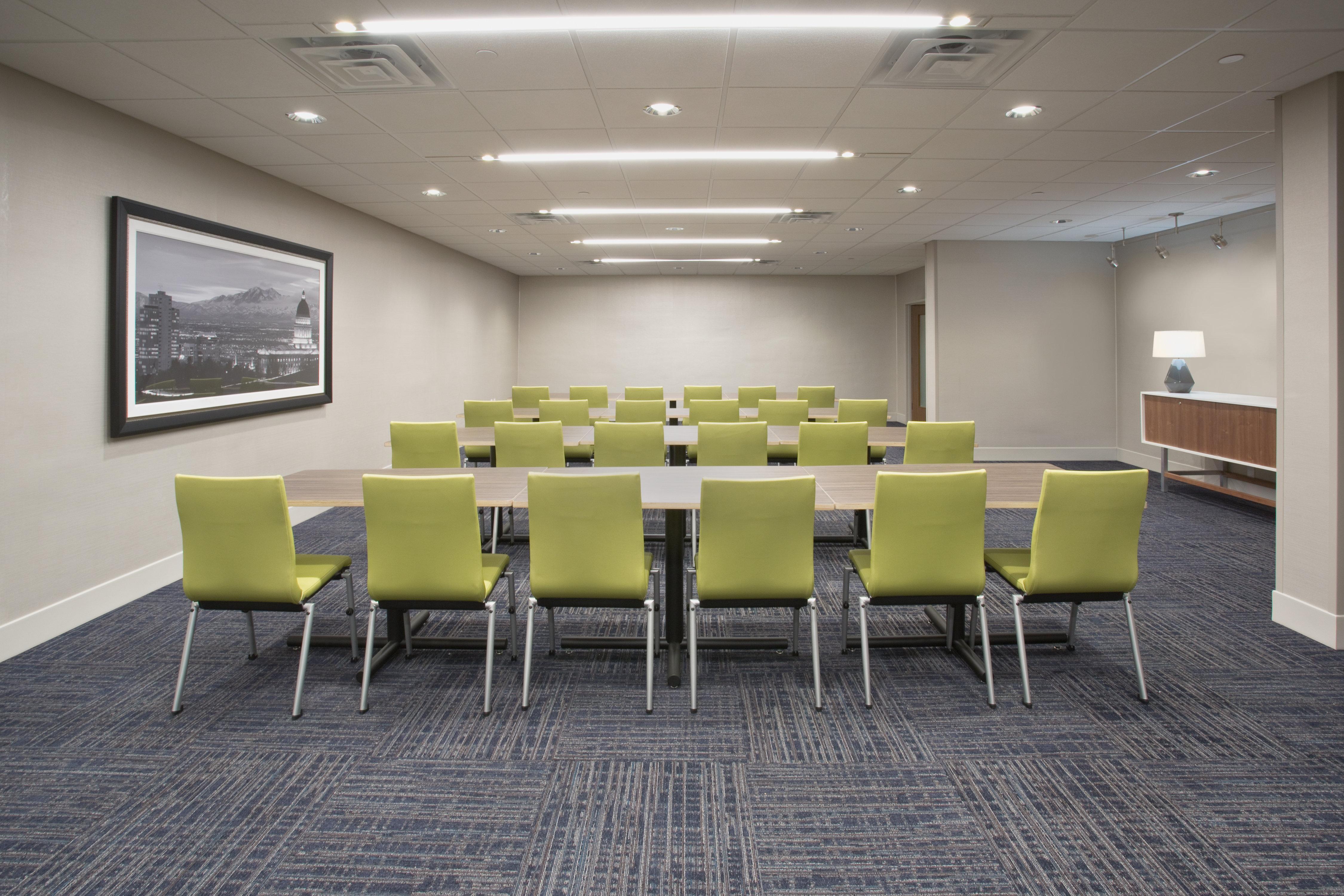 Holiday Inn Express & Suites - Redding By Ihg Exteriér fotografie