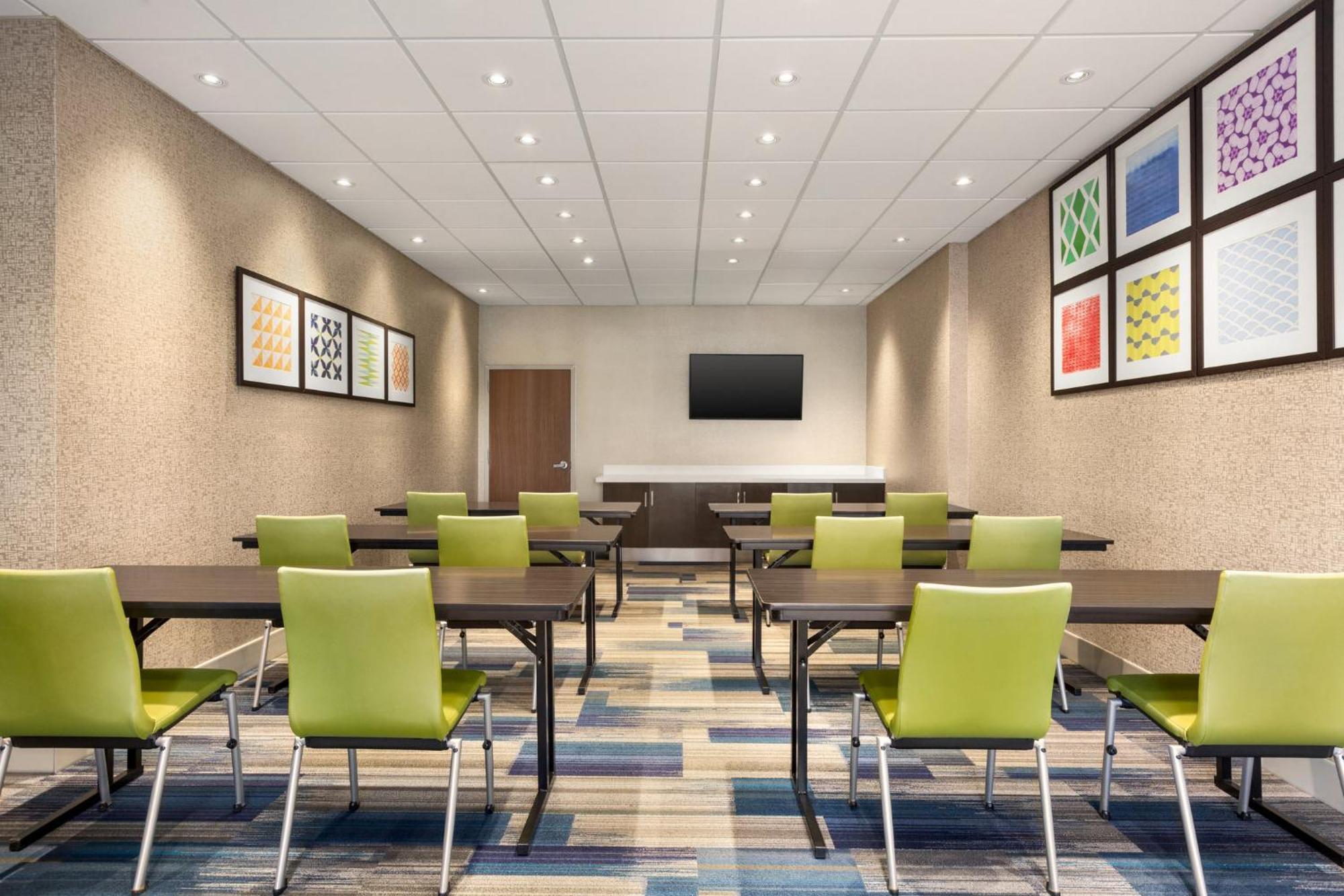 Holiday Inn Express & Suites - Redding By Ihg Exteriér fotografie