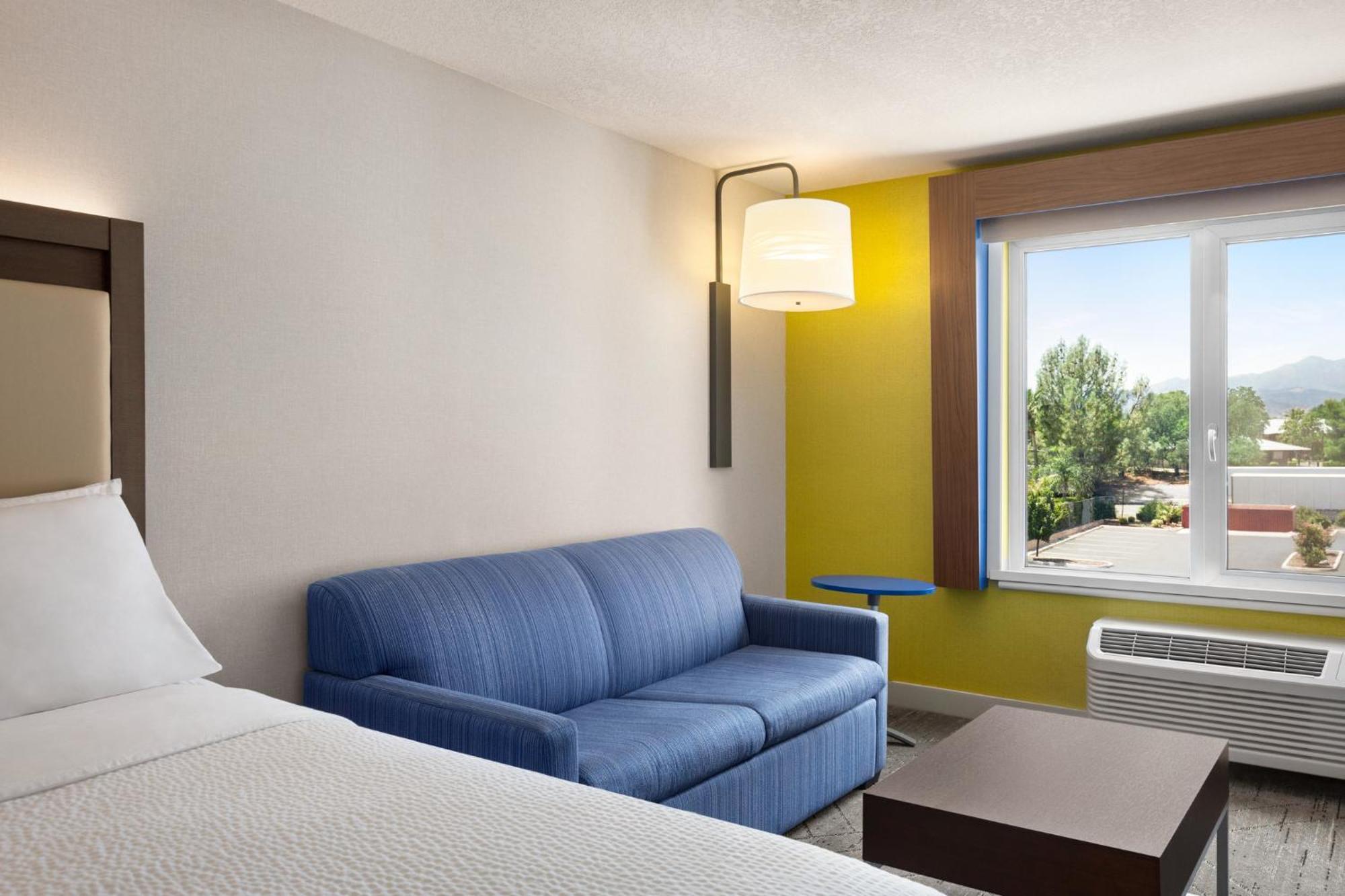Holiday Inn Express & Suites - Redding By Ihg Exteriér fotografie