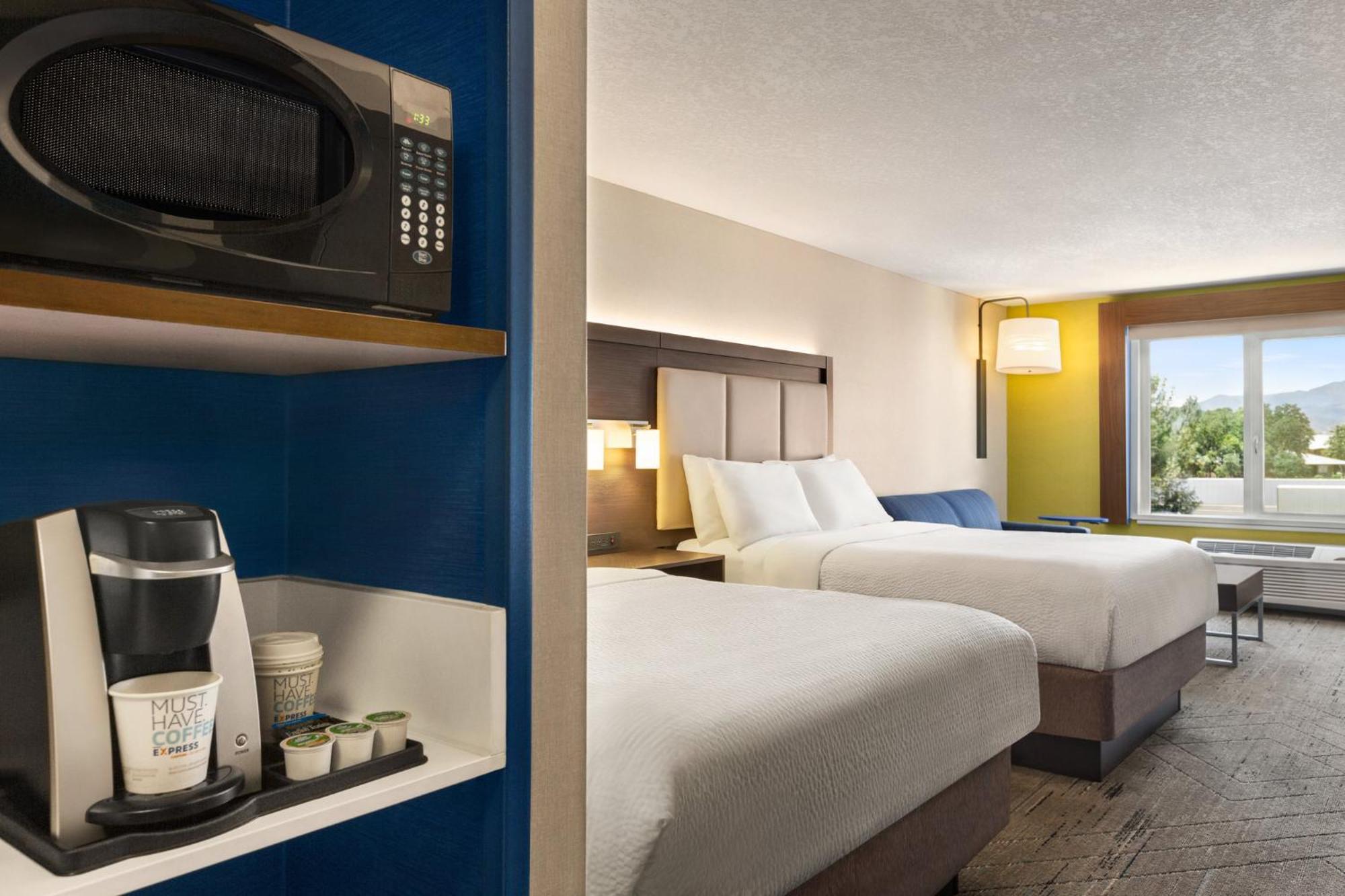 Holiday Inn Express & Suites - Redding By Ihg Exteriér fotografie