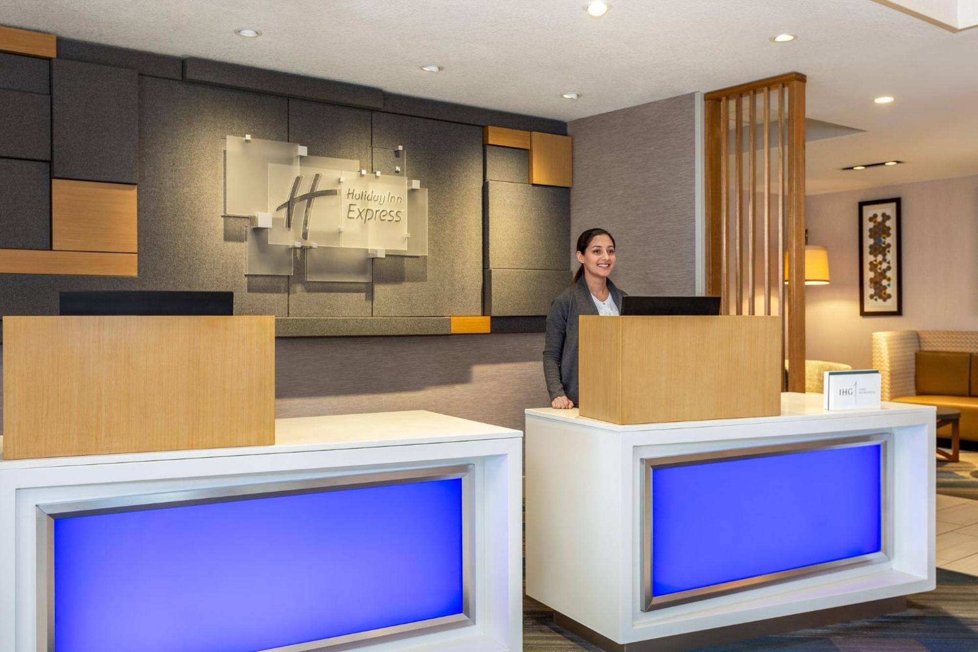Holiday Inn Express & Suites - Redding By Ihg Exteriér fotografie
